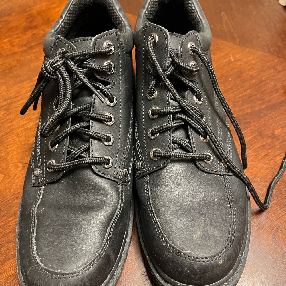 Men’s leather sketchers size 9 1/5